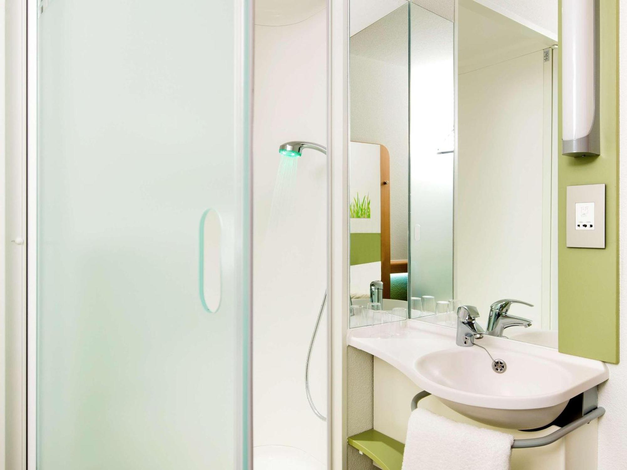 Ibis Budget Roanne Hotel Exterior photo