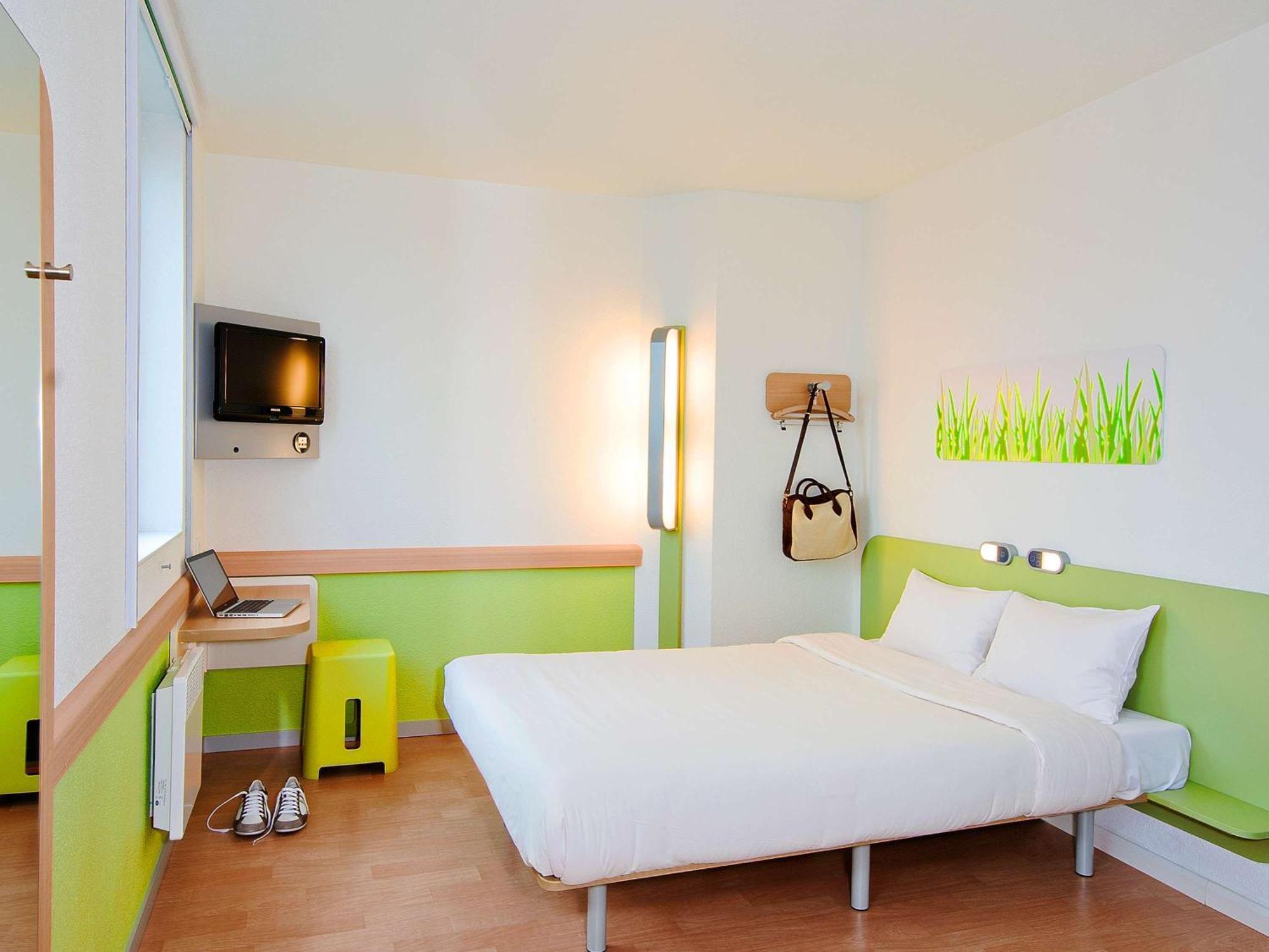 Ibis Budget Roanne Hotel Exterior photo