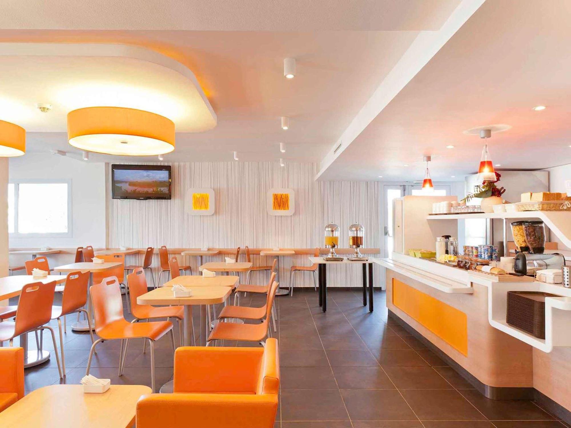 Ibis Budget Roanne Hotel Exterior photo