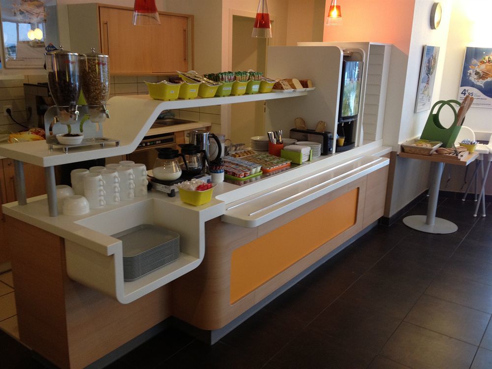 Ibis Budget Roanne Hotel Exterior photo