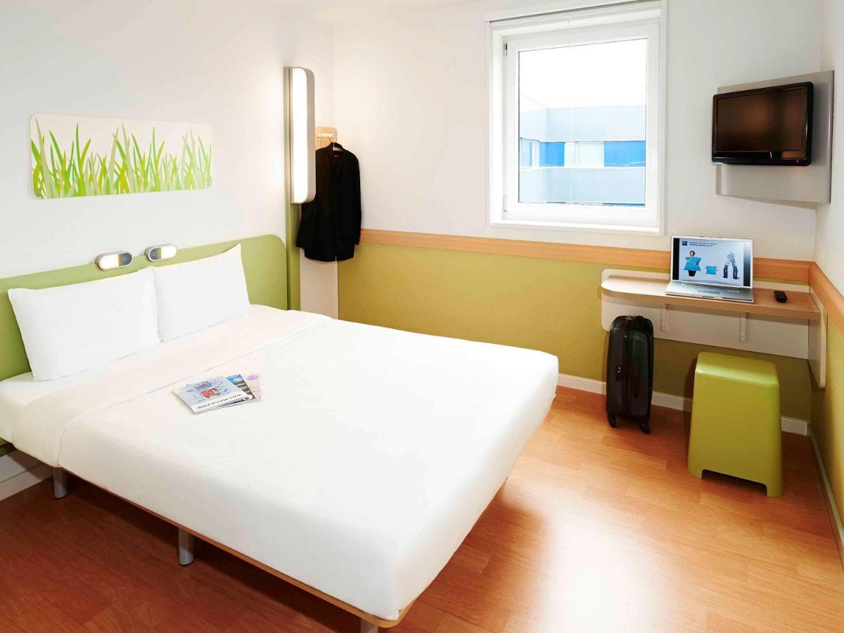 Ibis Budget Roanne Hotel Exterior photo